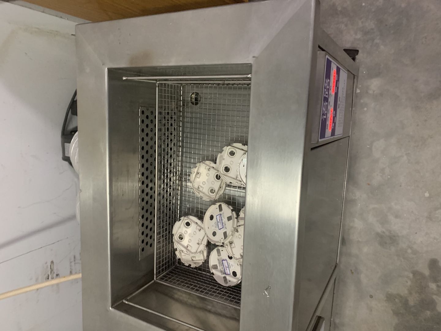 規定內定期進行火災探測器清洗